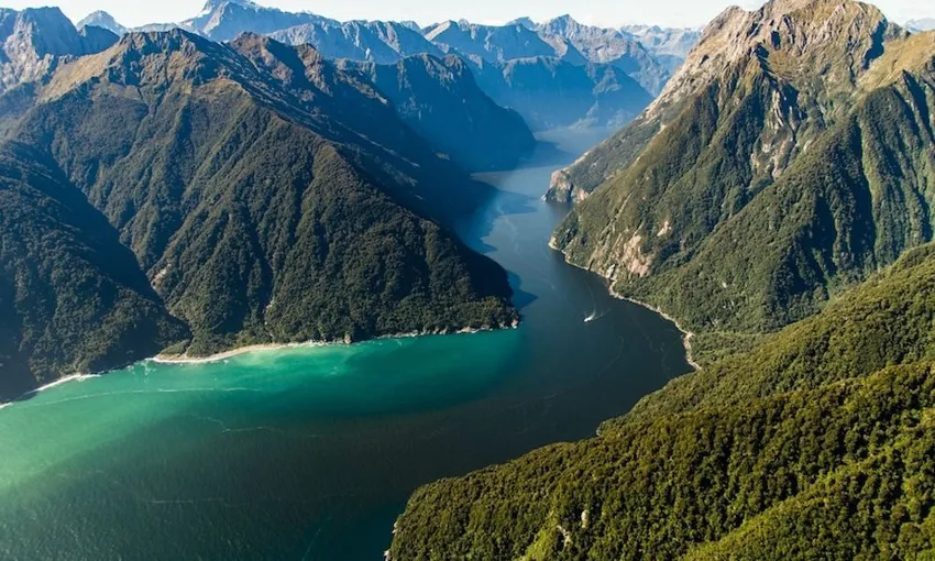 Milford Sound Express Helicopter Flight - Book Now | Experience Oz