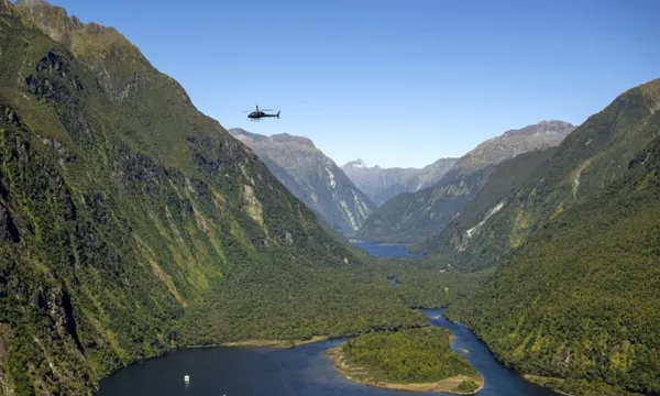 Milford Sound Express Helicopter Flight - 75 Minutes