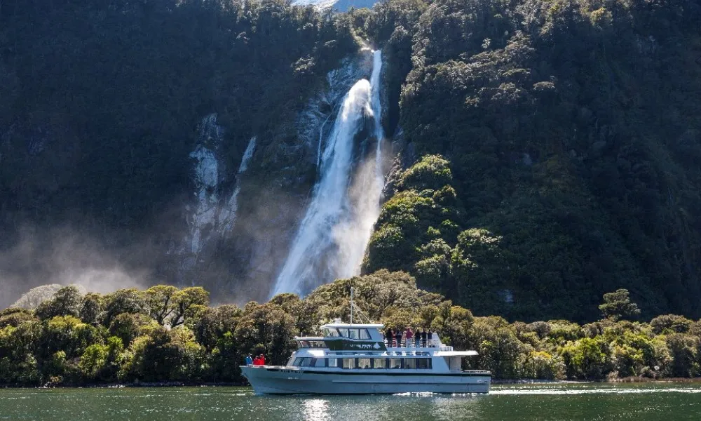 Milford Glacier Flight & Cruise from Wanaka | Experience Oz-4