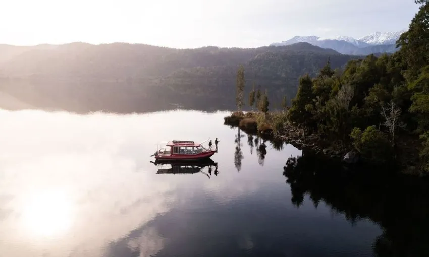 Scenic Lake Mapourika Cruise in Franz Josef - Book Now | Experience Oz
