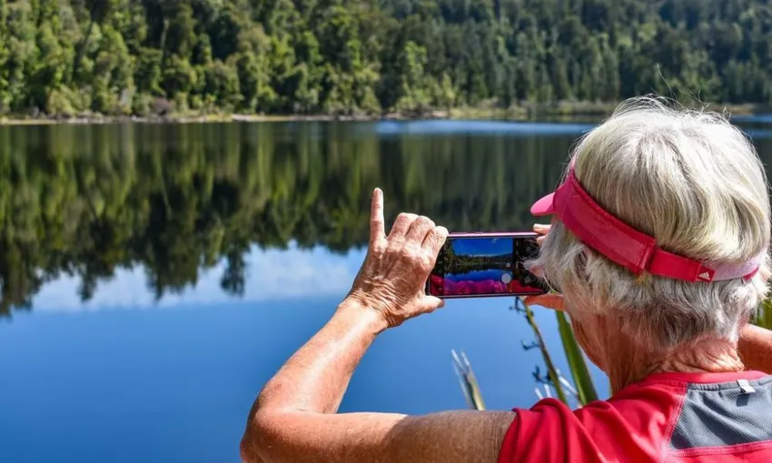 Lake Mapourika Cruise & Guided Walk in Franz Josef - Book Now | Experience Oz
