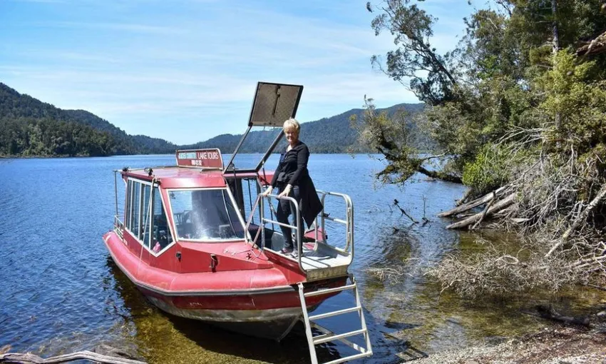 Lake Mapourika Cruise & Guided Walk in Franz Josef - Book Now | Experience Oz