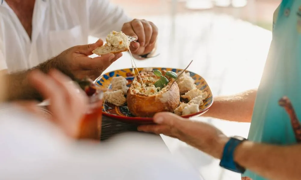 Dinosaur Adventure Tour with Drinks and Tapas | Experience Oz -6