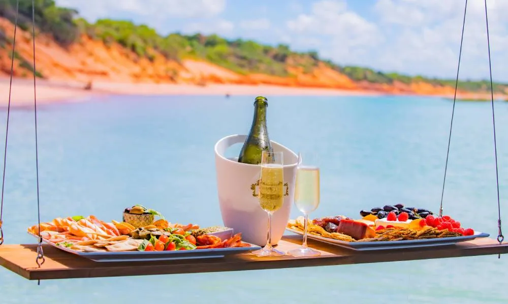 Dinosaur Adventure Tour with Drinks and Tapas | Experience Oz -4