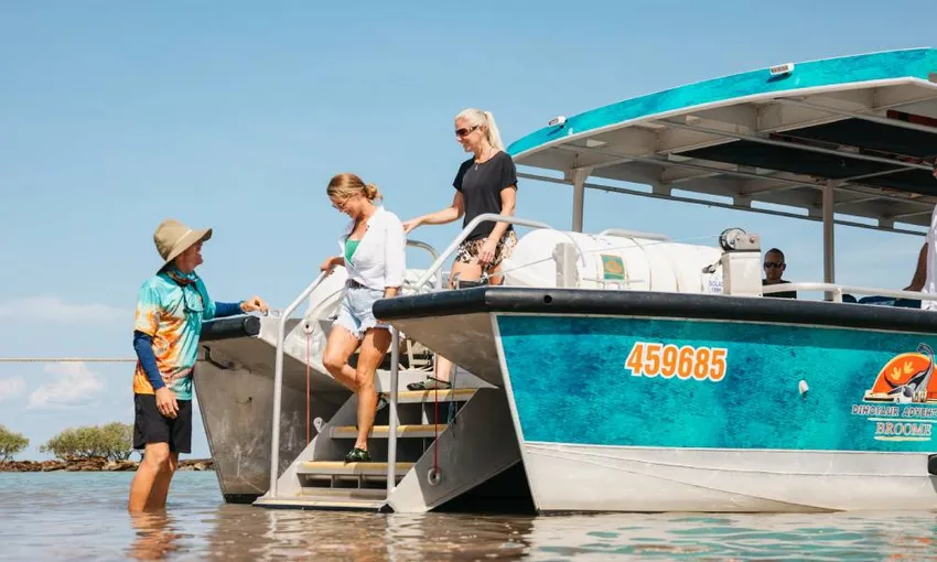 Roebuck Bay Cruise with Beachside Tapas and Cocktail | Experience Oz