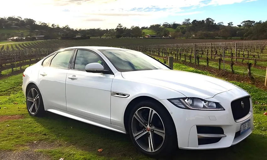 Barossa Valley Luxury Range Rover Half Day Private Tour | Experience Oz