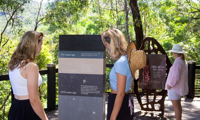 Lady Enid Sailing to Daydream Island Reef Experience | Experience Oz