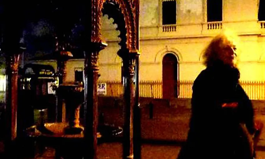 Hidden Melbourne, Ghosts, Murder & Mystery Tour - 90 Minutes