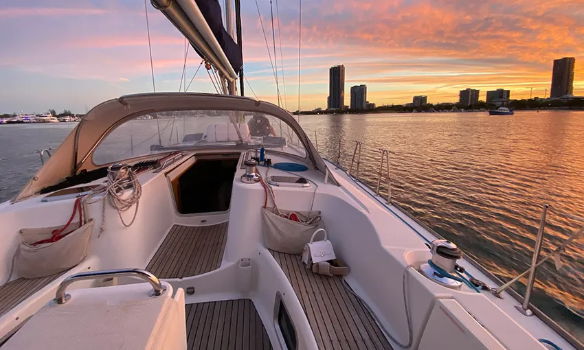 Champagne Sailing Cruise, 2 Hours - Gold Coast - For 2