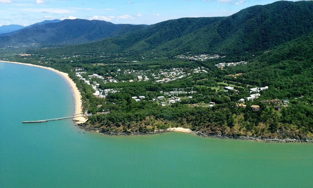 Great Barrier Reef and Green Island Cruise & Flight Adventure