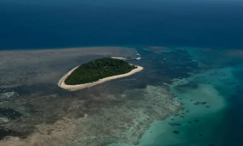Great Barrier Reef and Green Island Cruise & Flight Adventure