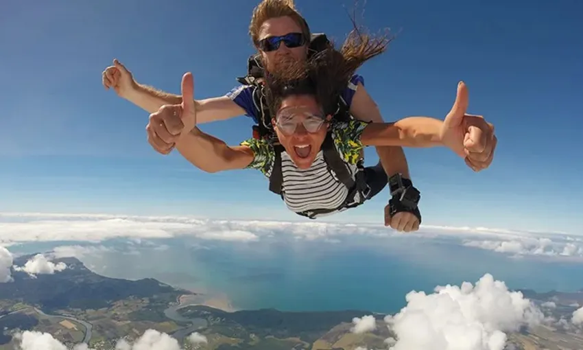 Tandem Skydive Up to 14,000ft, with Transfers - Cairns