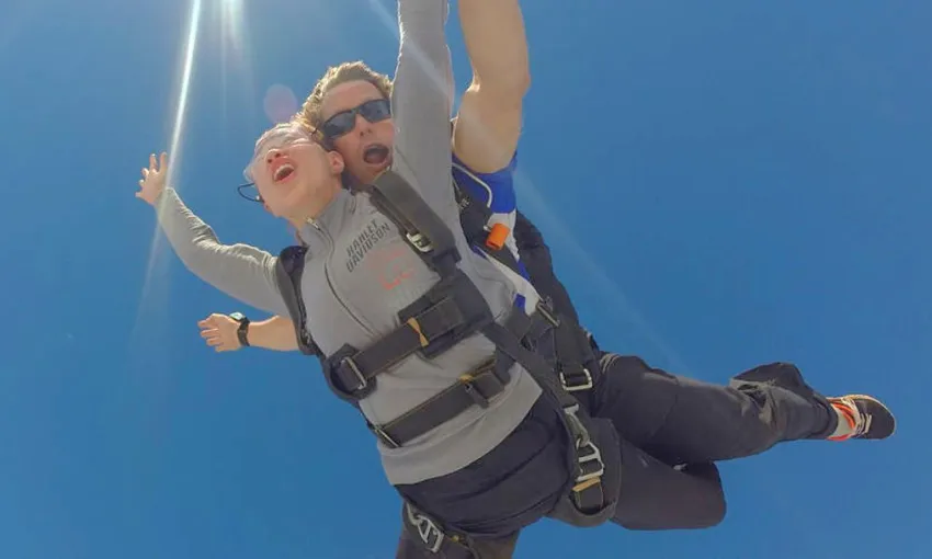 Tandem Skydive Up to 14,000ft, with Transfers - Cairns