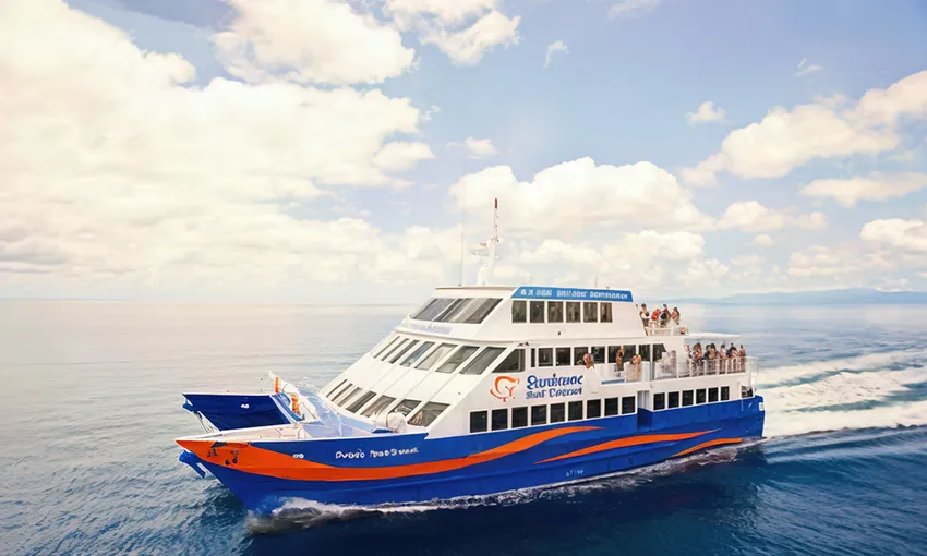 Great Barrier Reef Cruise with Snorkelling - Cairns
