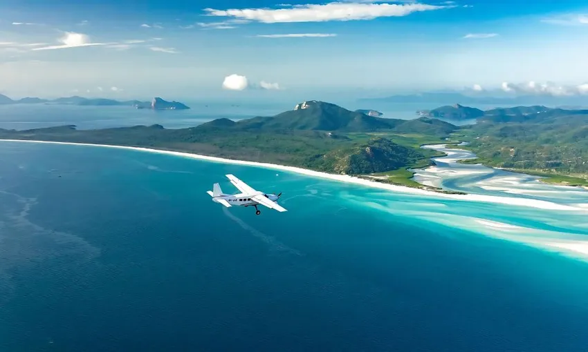Whitsunday Islands Scenic Flight from Airlie Beach - 1 Hour