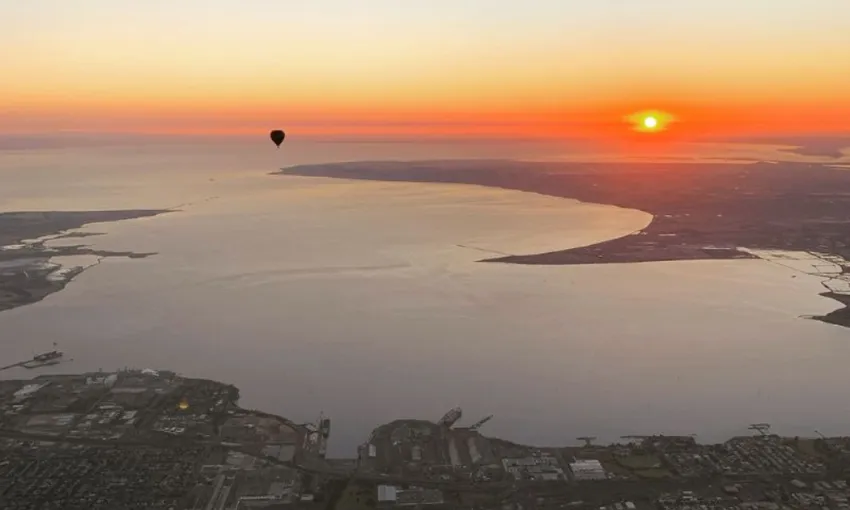 Geelong Hot Air Balloon Flight with Breakfast