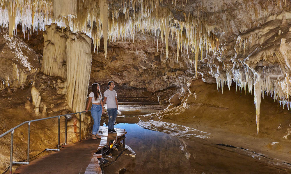 Lake Cave Fully Guided Tour, 1 Hour 