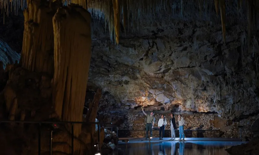 Lake Cave Fully Guided Tour, 1 Hour 