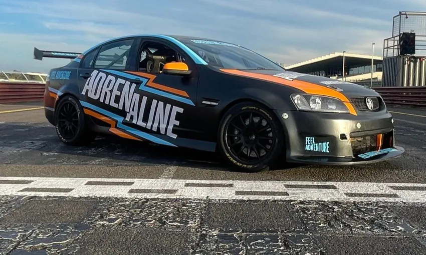 V8 Race Car Drive Experience - 6 Laps - Eastern Creek Raceway