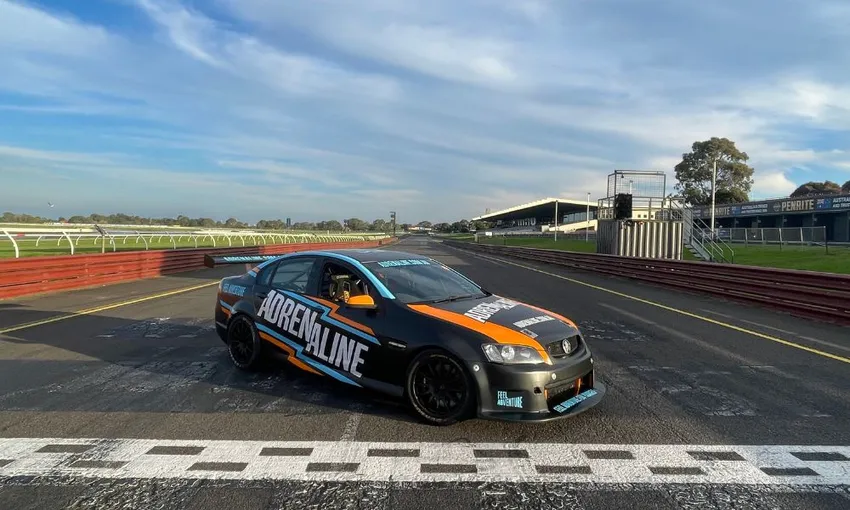 V8 Drive Experience - 6 Laps & 2 Passenger Hot Laps - Sydney Motorsport Park