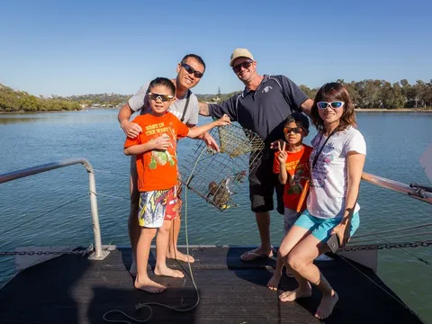 Tweed River Bush Tucker & Crab Catching Adventure Cruise 