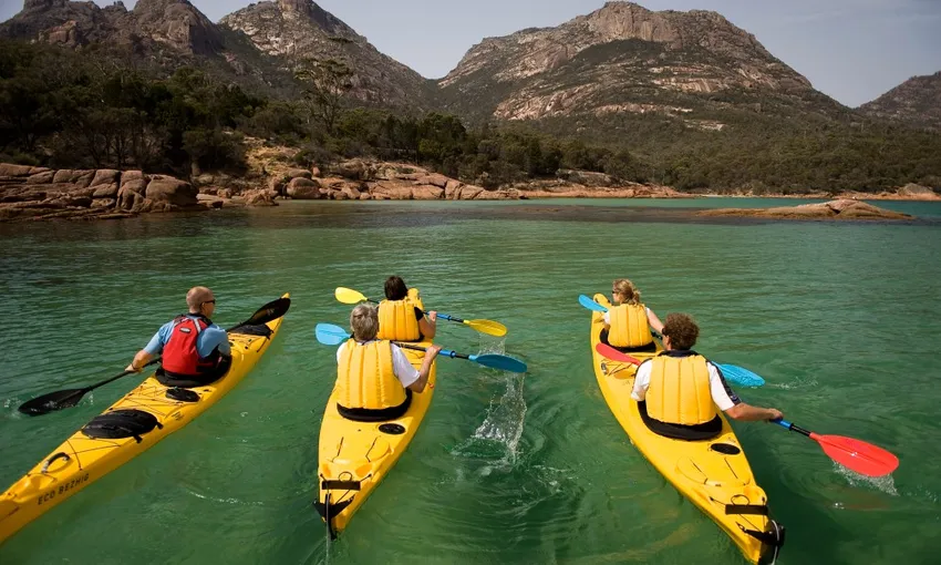 Guided Kayak in Freycinet National Park, 3 Hours