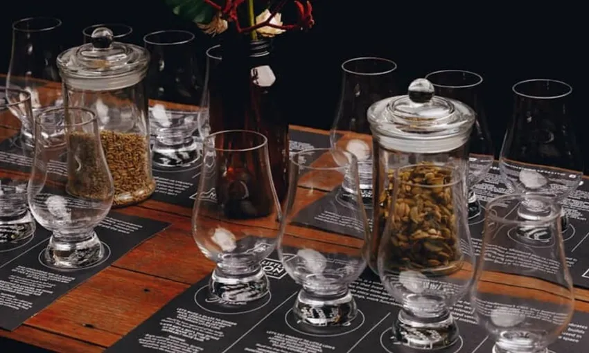 Melbourne Whisky and Gin Walking Tour, 2.5 Hours