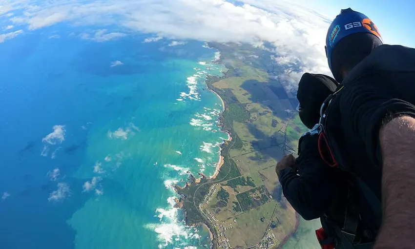 Tandem Skydive Up to 15,000ft over the 12 Apostles 
