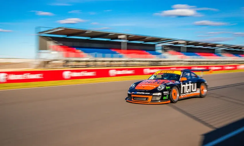 3 Hot Laps in a Porsche 911 GT3 Cup - Tailem Bend 