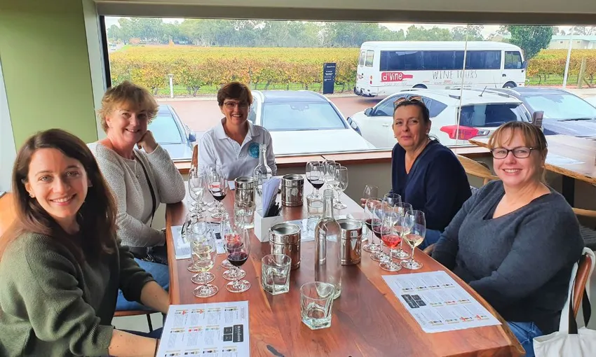 Swan River Kayak Adventure and Wine Tasting, 3 Hours