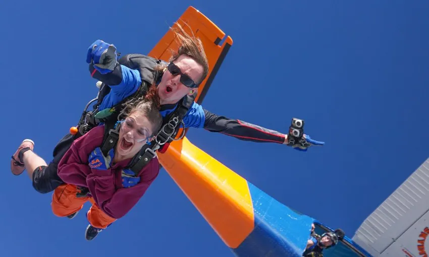 Tandem Skydive Up to 12,000ft - Langhorne Creek 