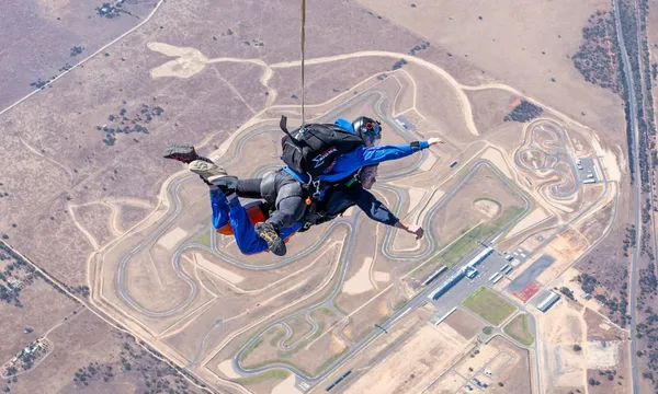 Tandem Skydive Up To 15,000ft & V8 Hot Laps Experience - Tailem Bend 