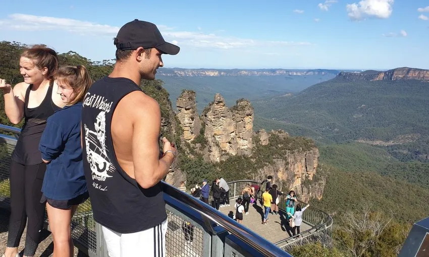 Blue Mountains Day Tour with Waterfall walk and social picnic lunch