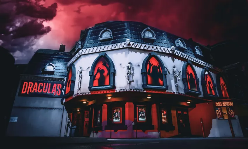 Dracula's Cabaret 3 Course Dinner & Show - Book Now | Experience Oz