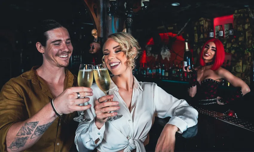 Dracula's Cabaret 3 Course Dinner & Show - Book Now | Experience Oz