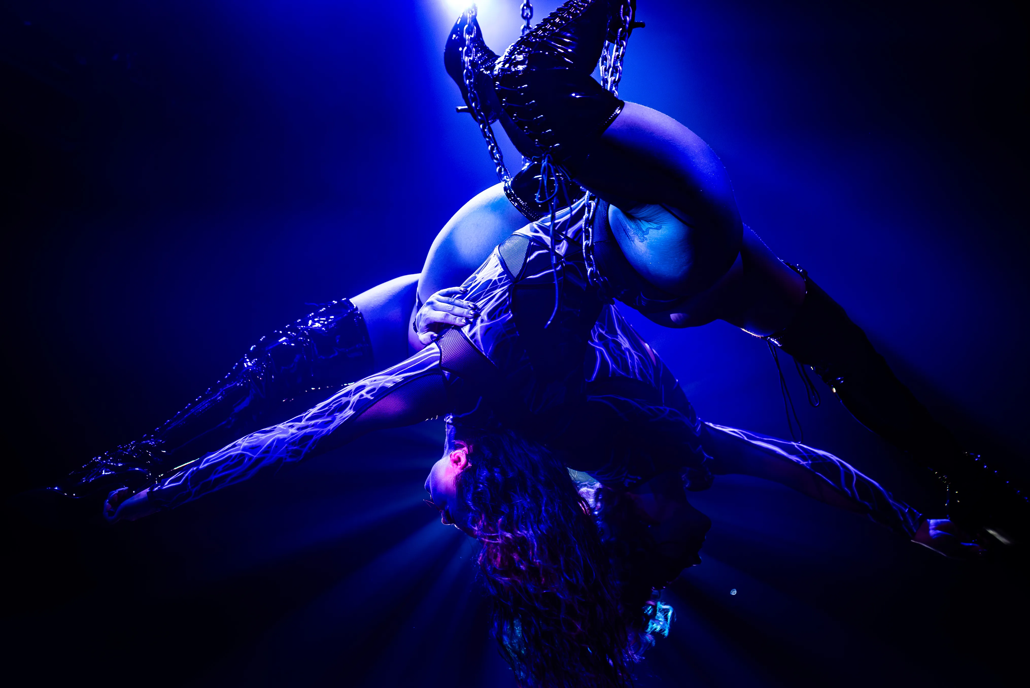 Dracula's Cabaret 3 Course Dinner & Show - Book Now | Experience Oz-3