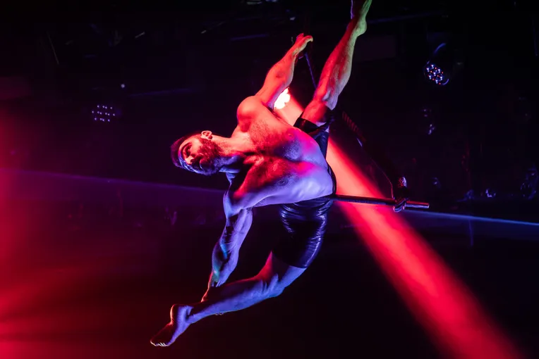 Dracula's Cabaret 3 Course Dinner & Show - Book Now | Experience Oz