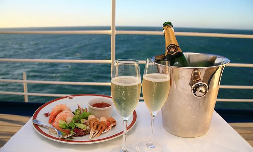 Jazz Lunch Cruise on Sydney Harbour - Book Now | Experience Oz