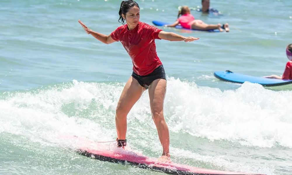 Learn to Surf in Noosa - 1 Lesson Package