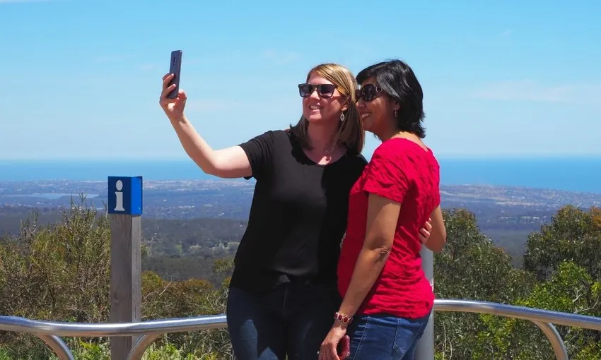 Ultimate Adelaide and Hahndorf Tour - Book Now | Experience Oz