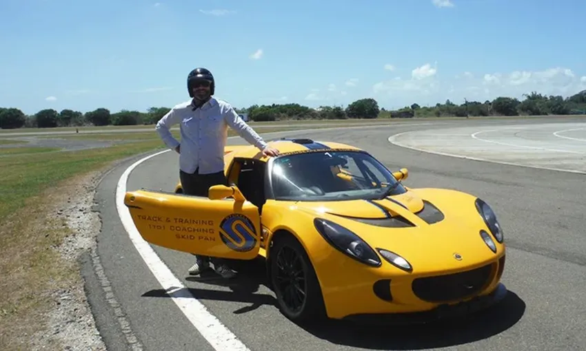 Hot Laps in a Lotus Exige at Queensland Raceway