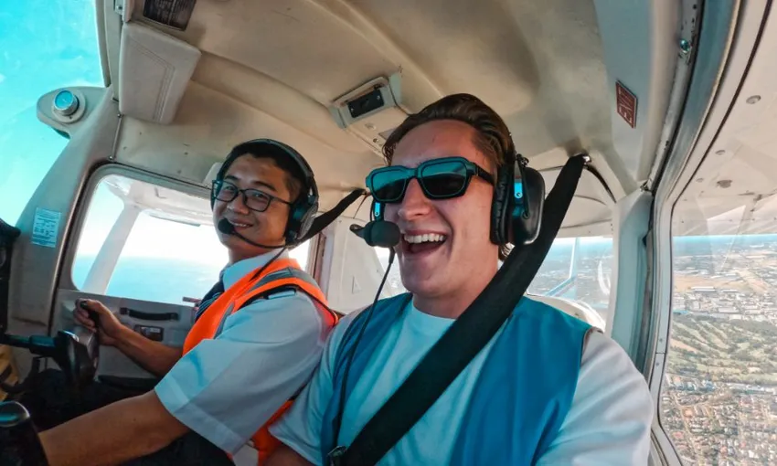 Melbourne Light Aircraft Flying Lesson, 30 Minutes