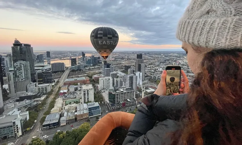 Melbourne City Hot Air Balloon Rides | Experience Oz