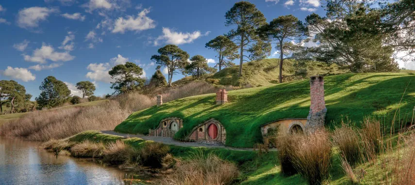 Auckland to Hobbiton Day Tour with Lunch | Experience Oz