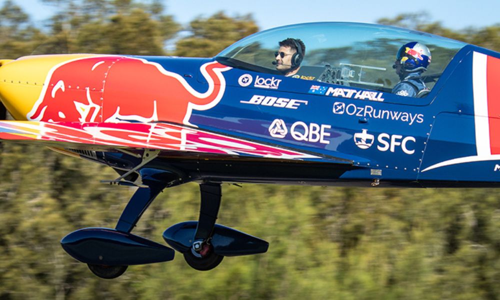 RedBull AIR RACE PLANE レッドブル Red Bull Air Race plane before they dismantled it and shipped to