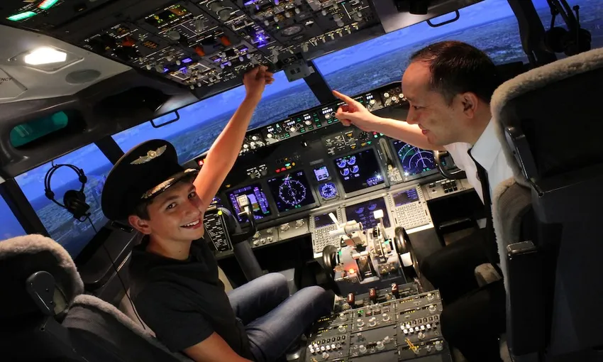 Boeing 737 Flight Simulator, 1 Hour - Up To 3