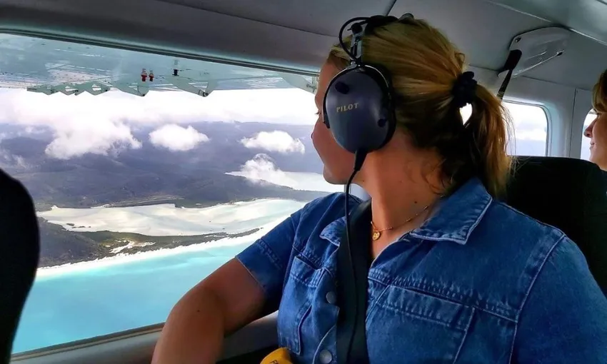 60 Minute Whitsundays Scenic Flight - Book Now | Experience Oz