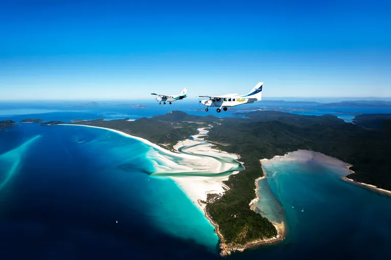 60 Minute Whitsundays Scenic Flight - Book Now | Experience Oz
