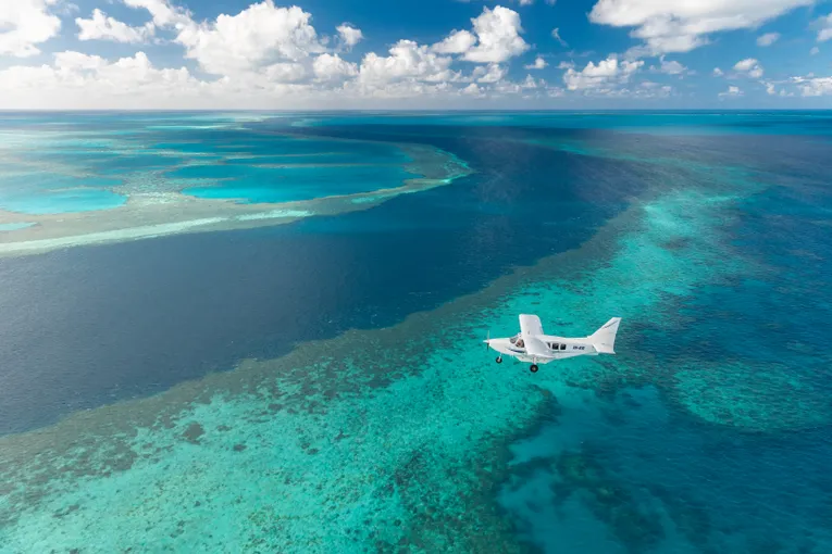 60 Minute Whitsundays Scenic Flight - Book Now | Experience Oz