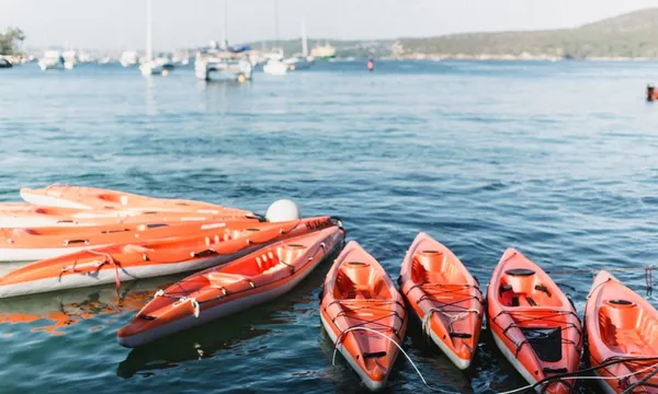 Sydney Secret Beaches Kayak Tour with Picnic Lunch